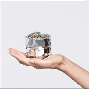 Cle de peau la creme